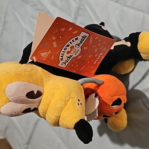 NWT Disney Halloween Tricks and Treats 2020 Pluto plush - Picture 2 of 7